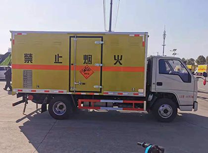 周口爆破器材运输车工人安全操作规范与智能技术保障